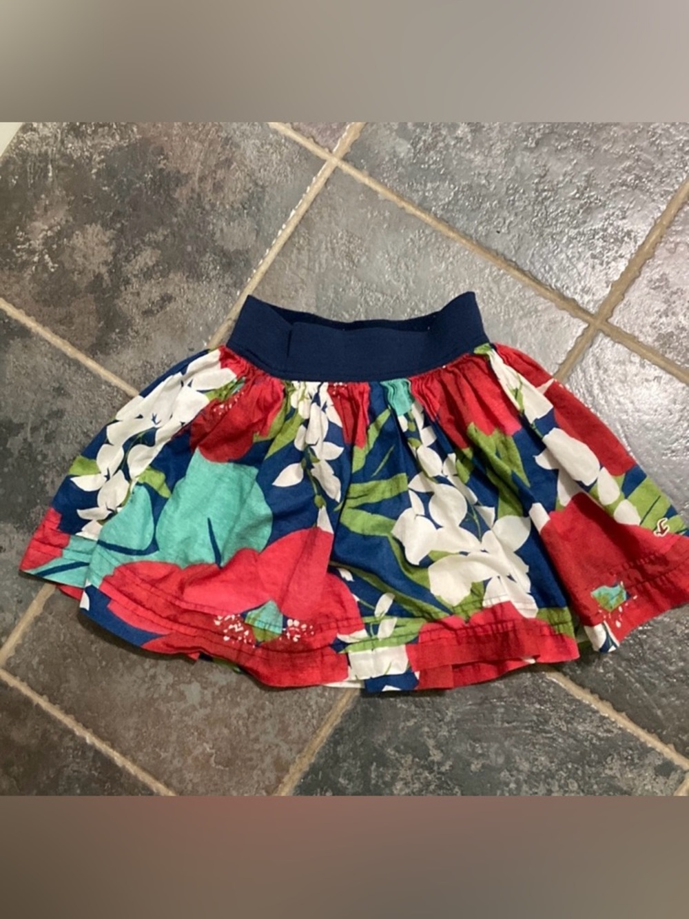 Hollister Floral Swing Skirt in Navy, Red, Teal & White Women’s Size XS